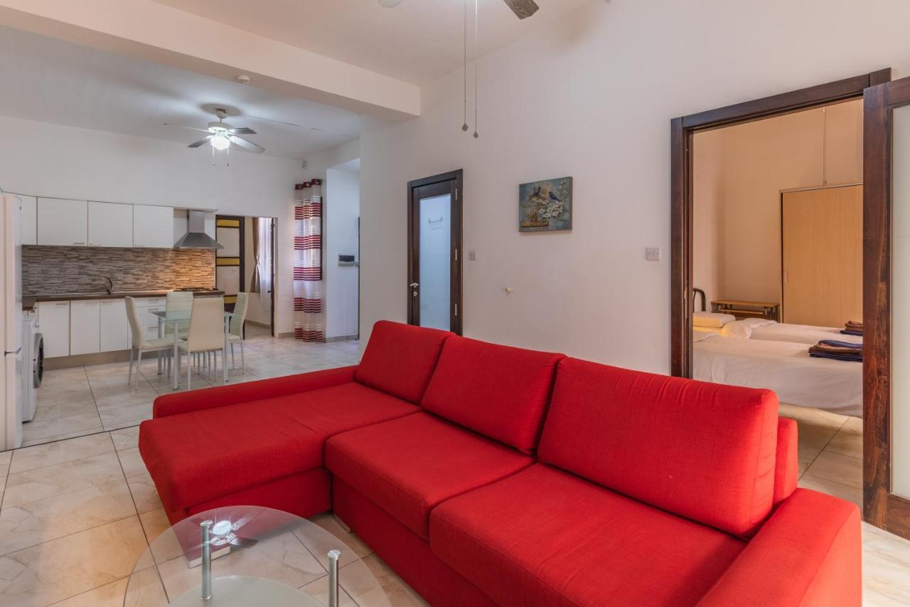 Bormla - Comfortable Two Bedroom Apartment Cospicua Luaran gambar
