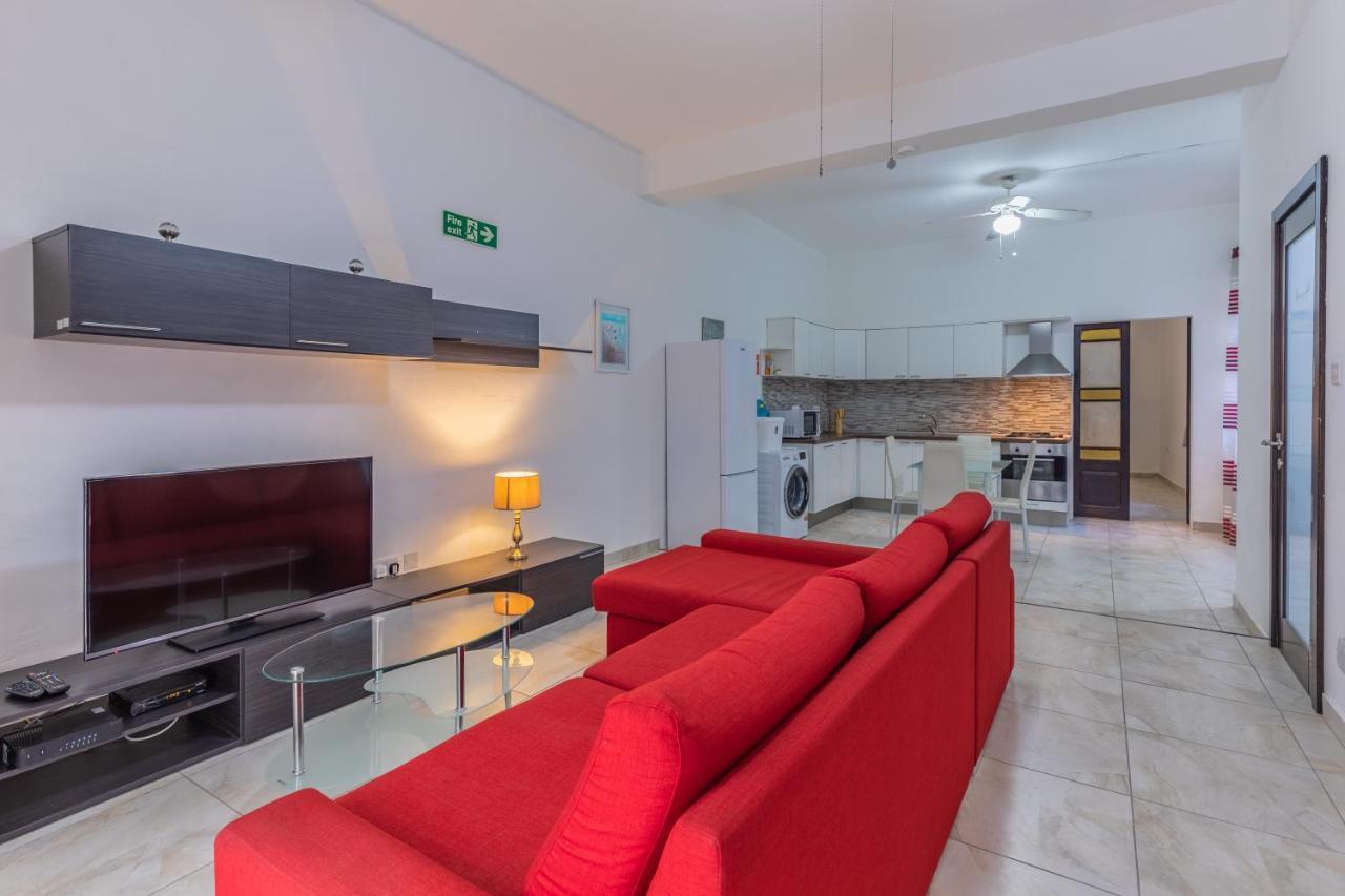 Bormla - Comfortable Two Bedroom Apartment Cospicua Luaran gambar
